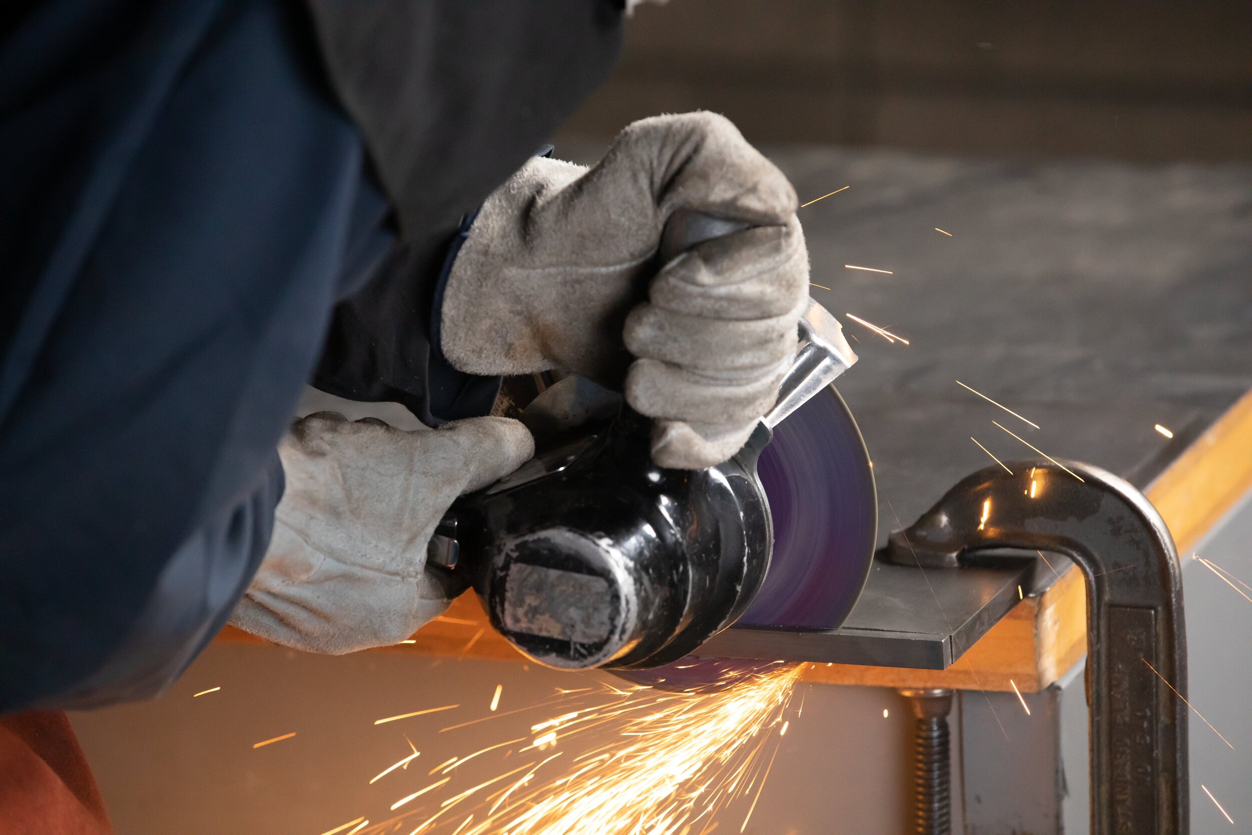 3m-cubitron-3-portable-bonded-wheels-application-image-number-5-pneumatic-tool_1