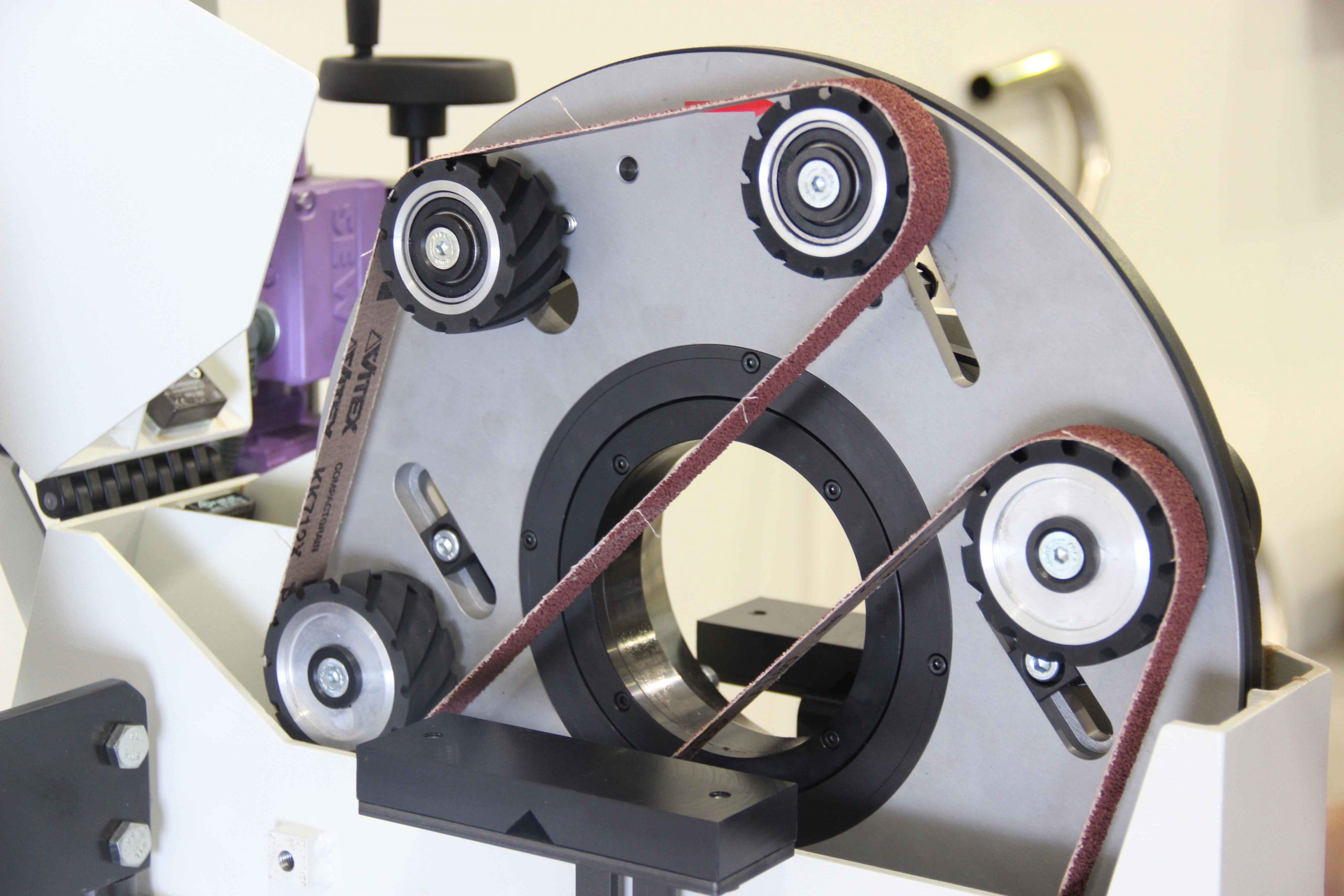 B4-ML75-Round-tube-finishing-machine-9_11zon-scaled